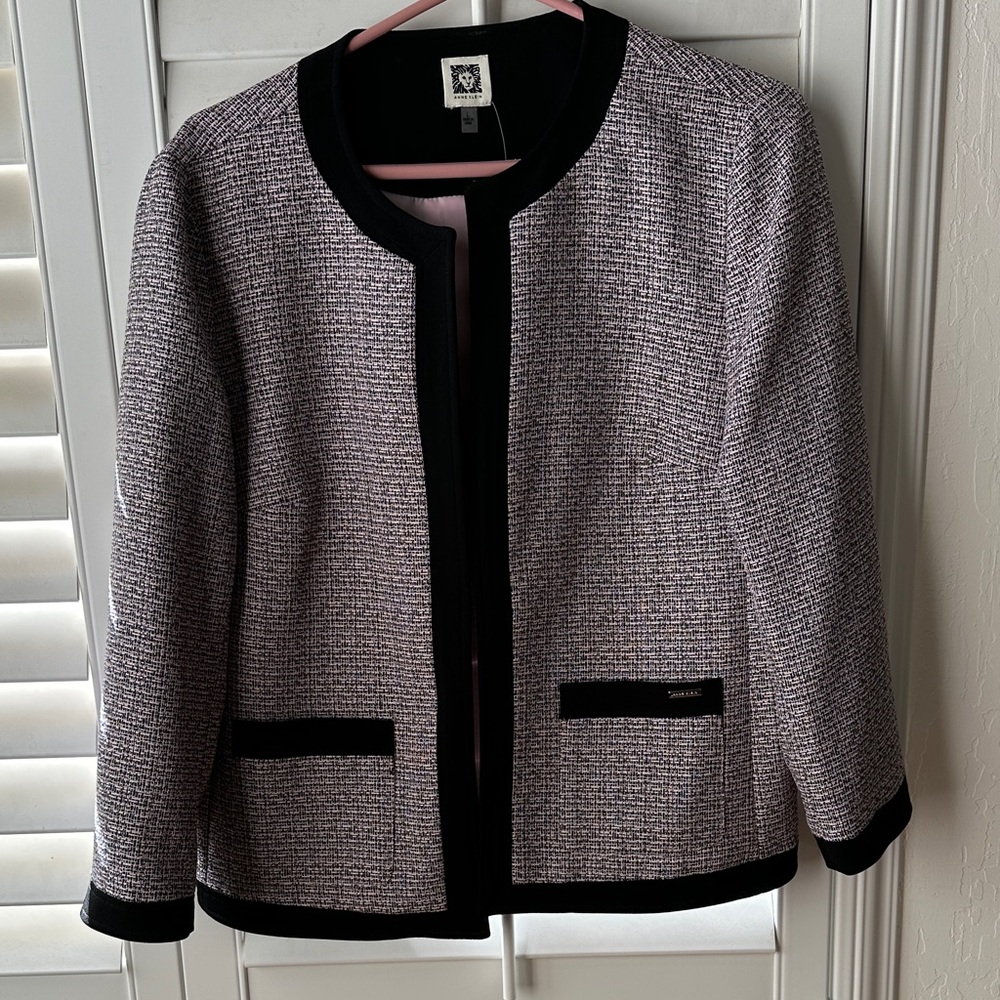 NWT Anne Klein pink and black jacket.  Size large.